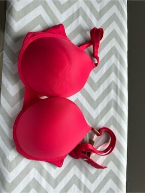 PINK Victoria's Secret Hot Pink Padded T-Shirt Bra